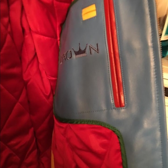 Jackets - Picture 14 of 16